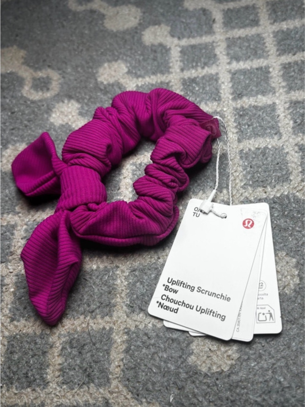 Lululemon uplifting scrunchie